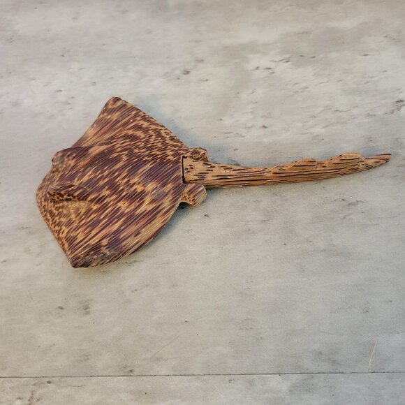 Hand Carved Wooden Manta Ray Sculpture Ocean Sea Life Art Decor Palm Wood - Picture 1 of 9